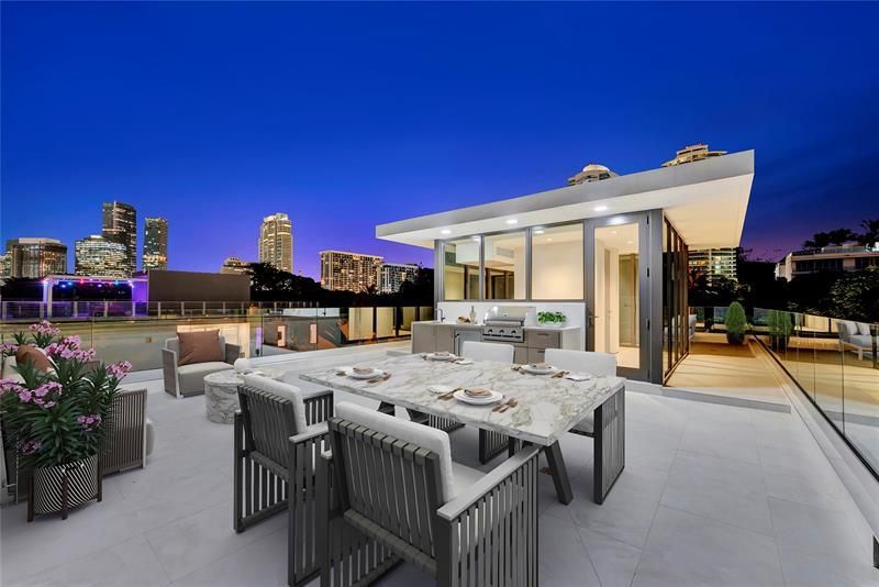 2130 S Miami Ave, Miami, FL 33129 Photo