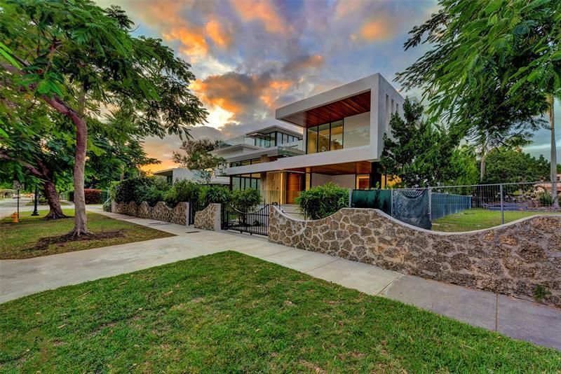 2130 S Miami Ave, Miami, FL 33129 Photo