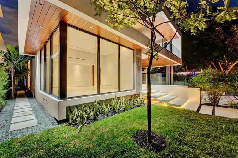 2130 S Miami Ave, Miami, FL 33129 Photo