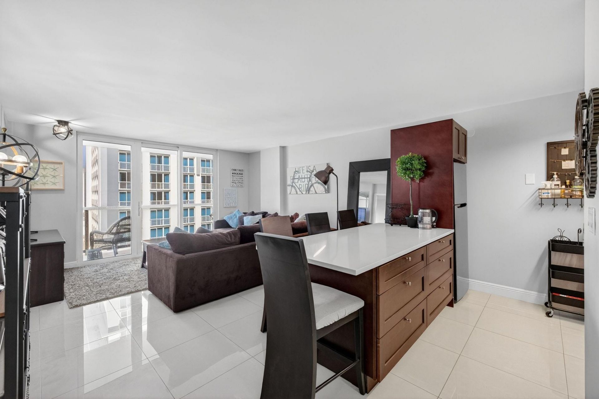 209 N Fort Lauderdale Beach Boulevard, Unit 7D, Fort Lauderdale, FL 33304 Photo