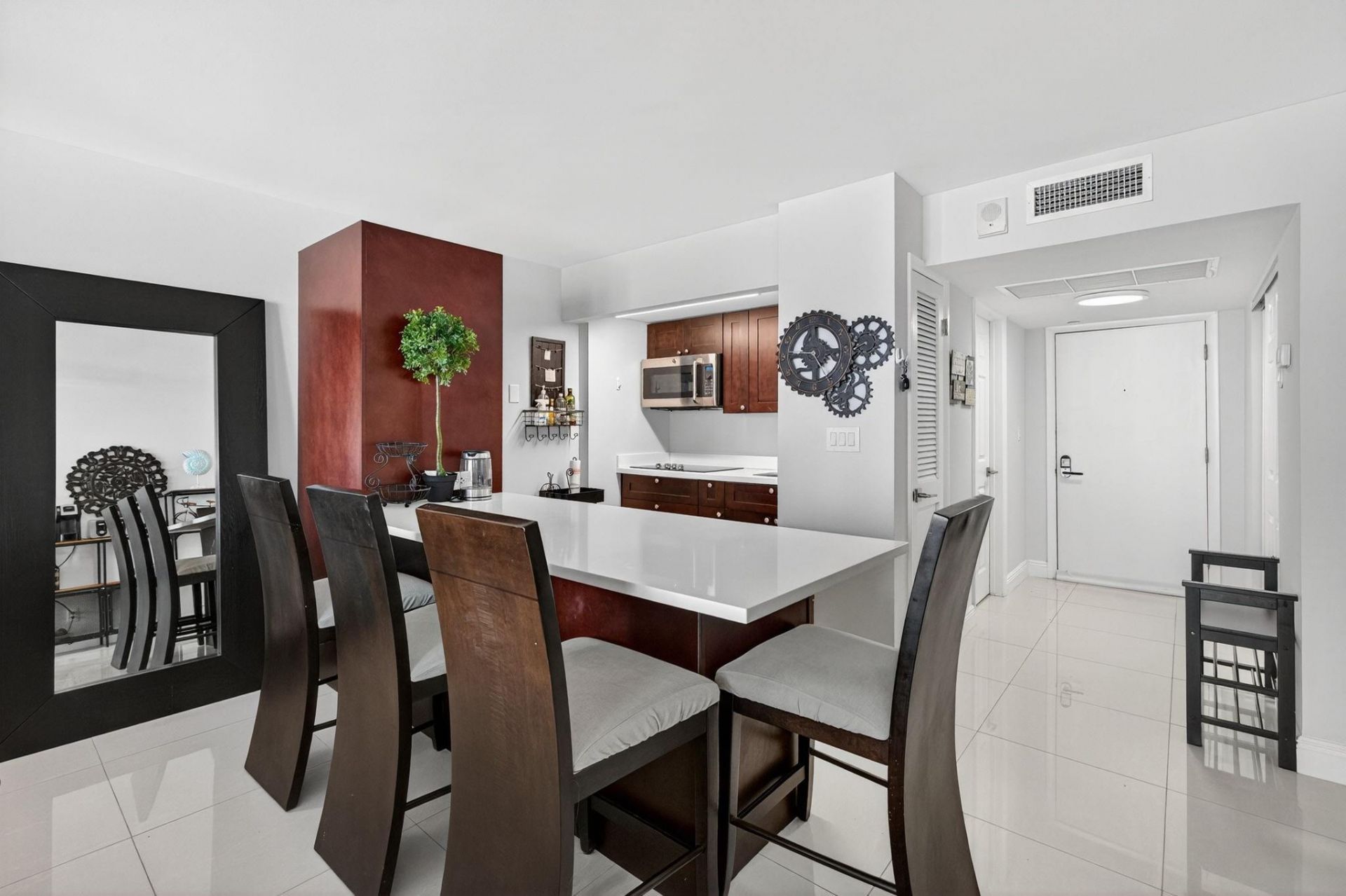 209 N Fort Lauderdale Beach Boulevard, Unit 7D, Fort Lauderdale, FL 33304 Photo