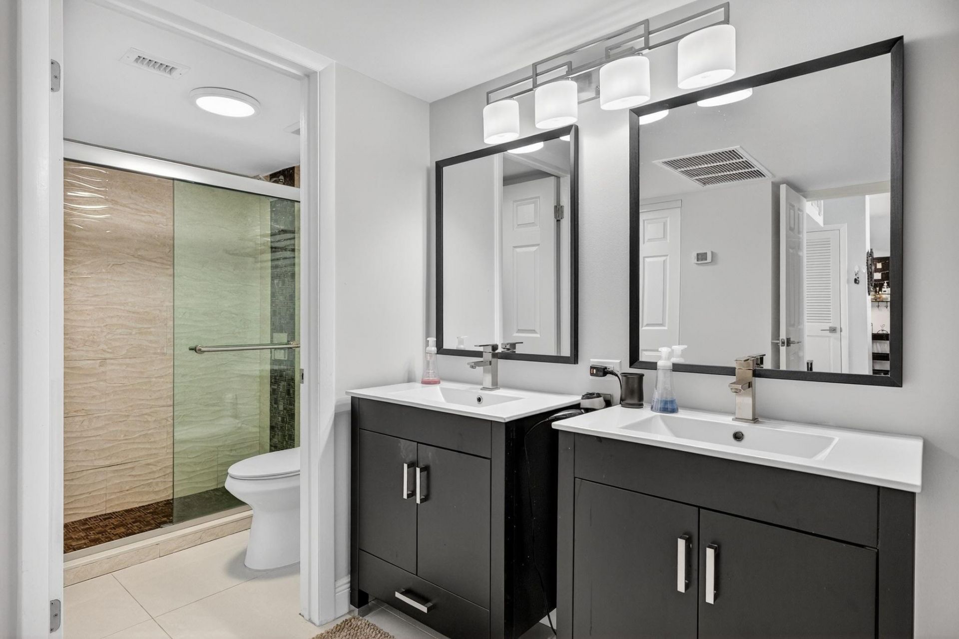 209 N Fort Lauderdale Beach Boulevard, Unit 7D, Fort Lauderdale, FL 33304 Photo