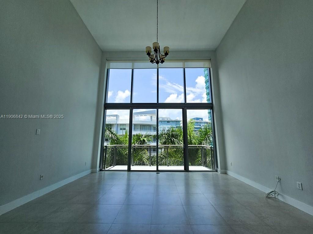 6000 Collins Ave, Unit 528, Miami Beach, FL 33140 Photo