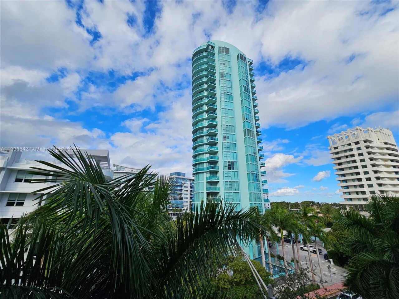 6000 Collins Ave, Unit 528, Miami Beach, FL 33140 Photo