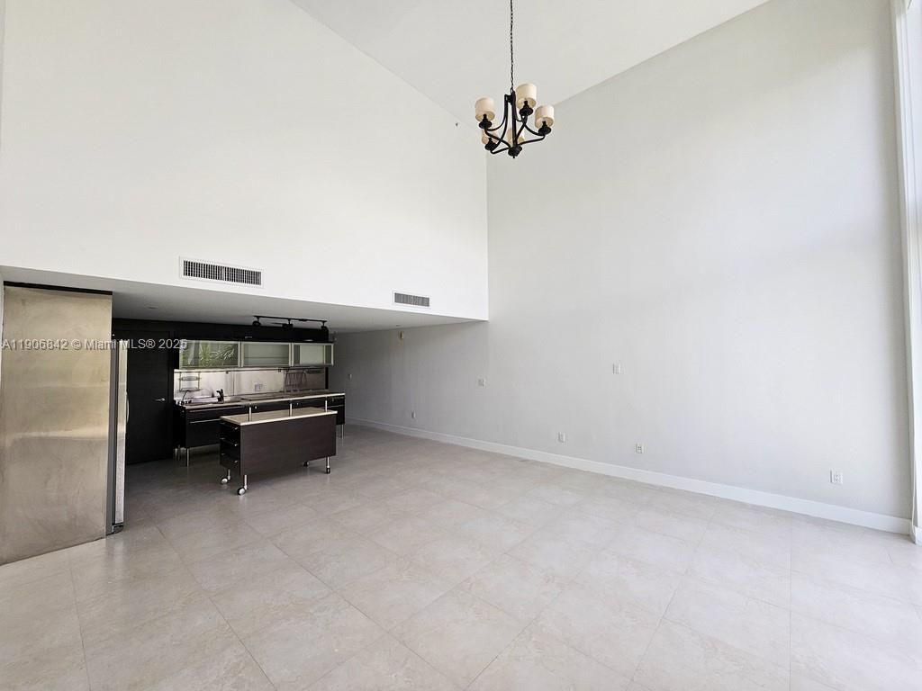 6000 Collins Ave, Unit 528, Miami Beach, FL 33140 Photo