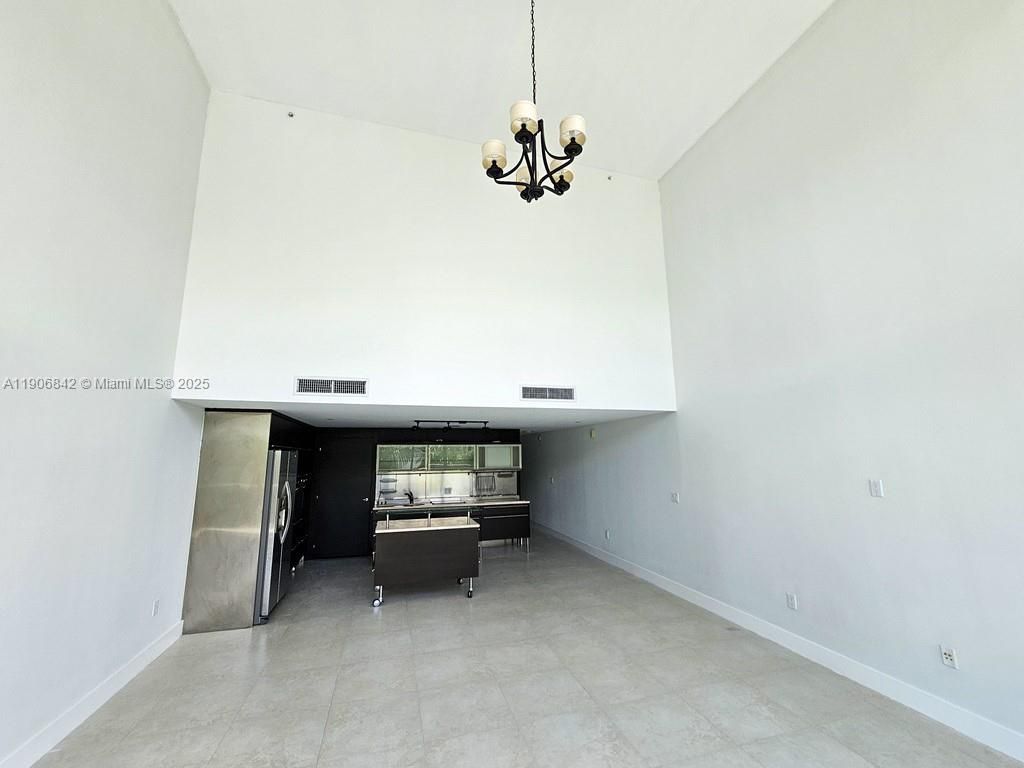 6000 Collins Ave, Unit 528, Miami Beach, FL 33140 Photo