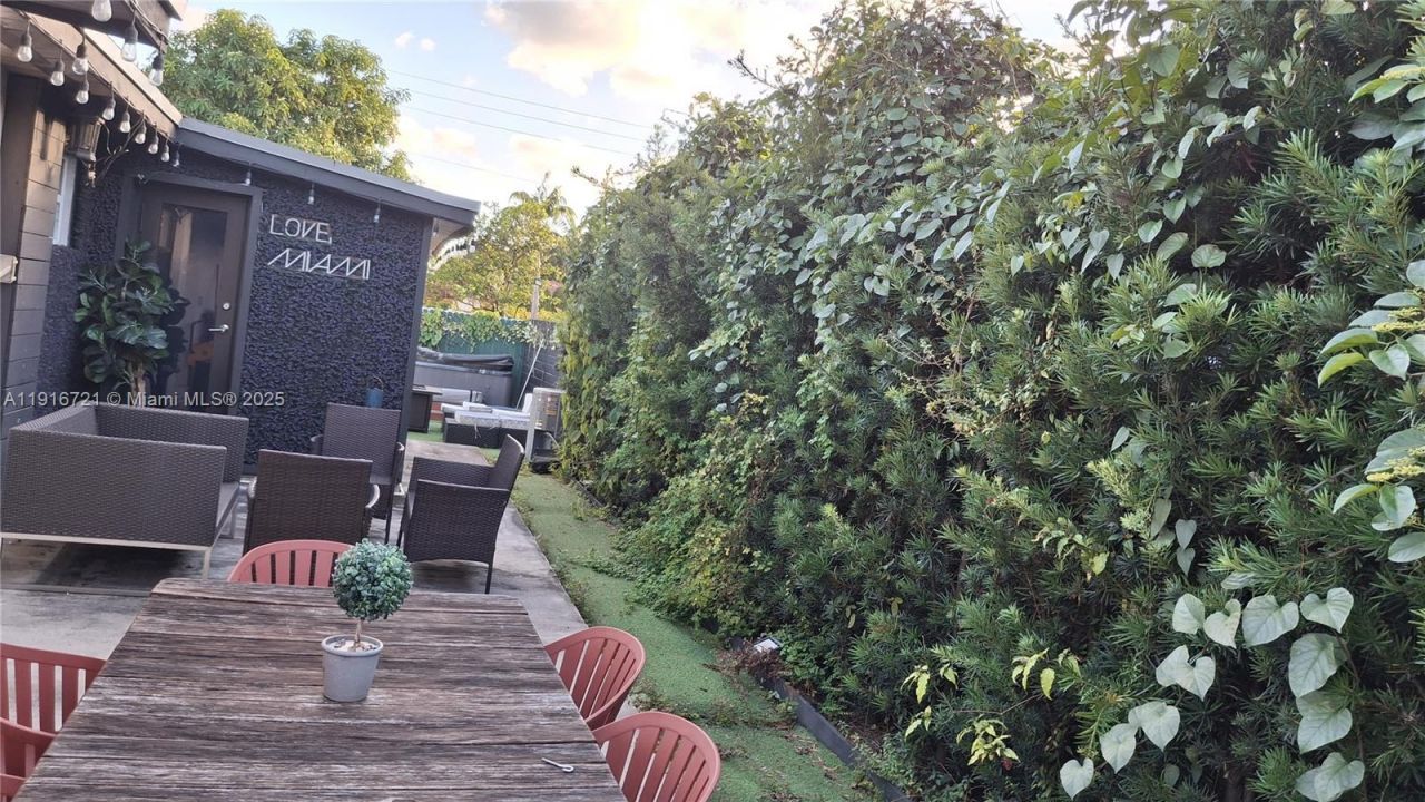 3510 NW 33rd Ave, Miami, FL 33142 Photo