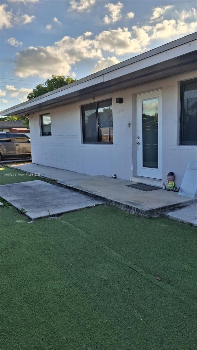 3510 NW 33rd Ave, Miami, FL 33142 Photo