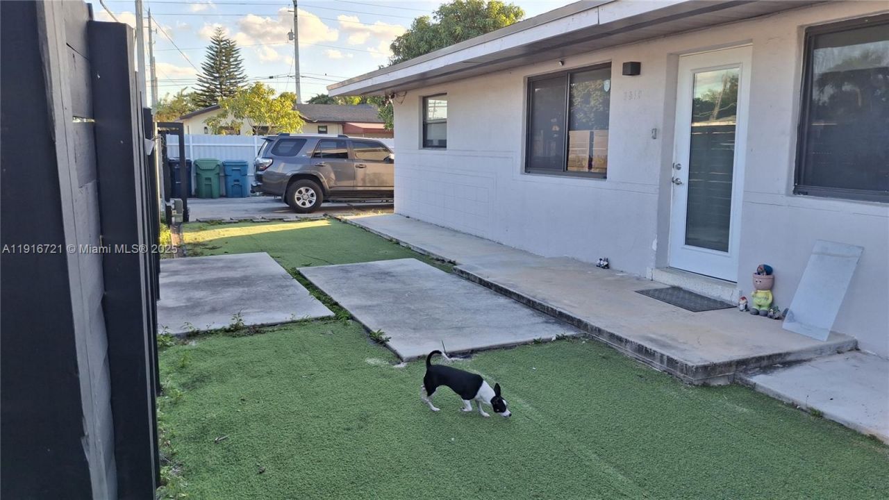 3510 NW 33rd Ave, Miami, FL 33142 Photo