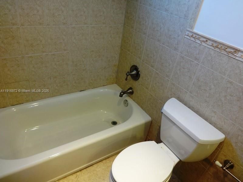 1165 98th St, Unit 403, Bay Harbor Islands, FL 33154 Photo