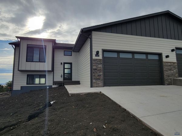 1121 PINNACLE CT, Rapid City, SD 57701