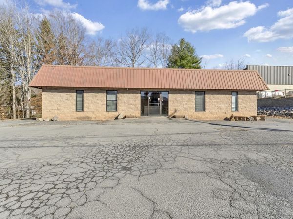 202 Nicholas St, Rupert, WV 25984