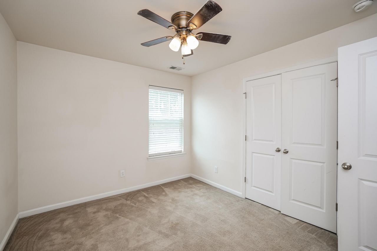 350 Spectrum Road Photo 14