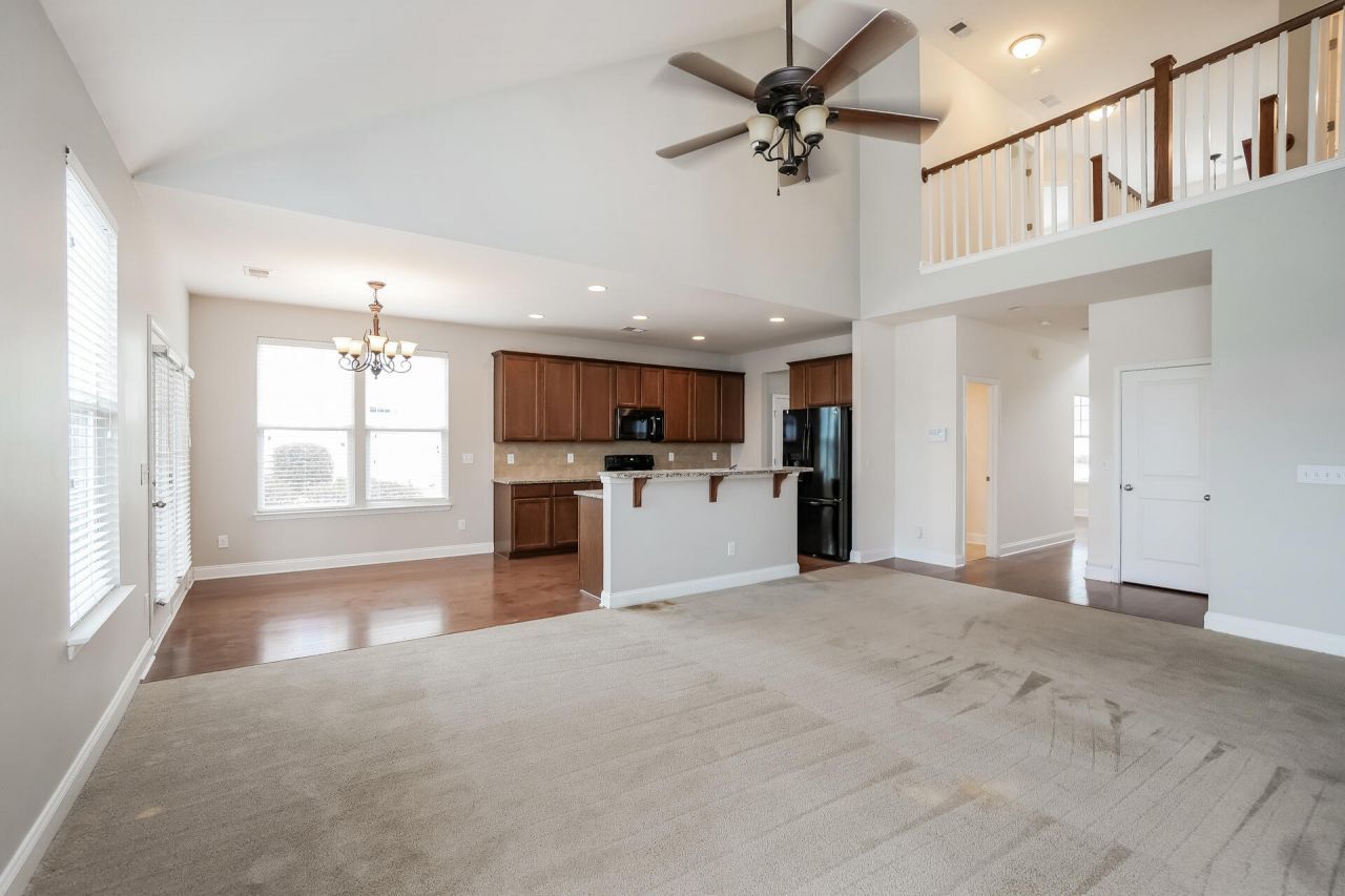 350 Spectrum Road Photo 6