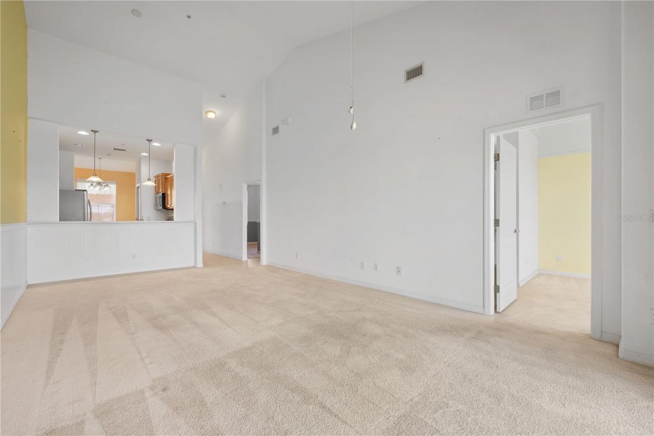 915 Fairwaycove Lane, Unit 204, Bradenton, FL 34212 Photo