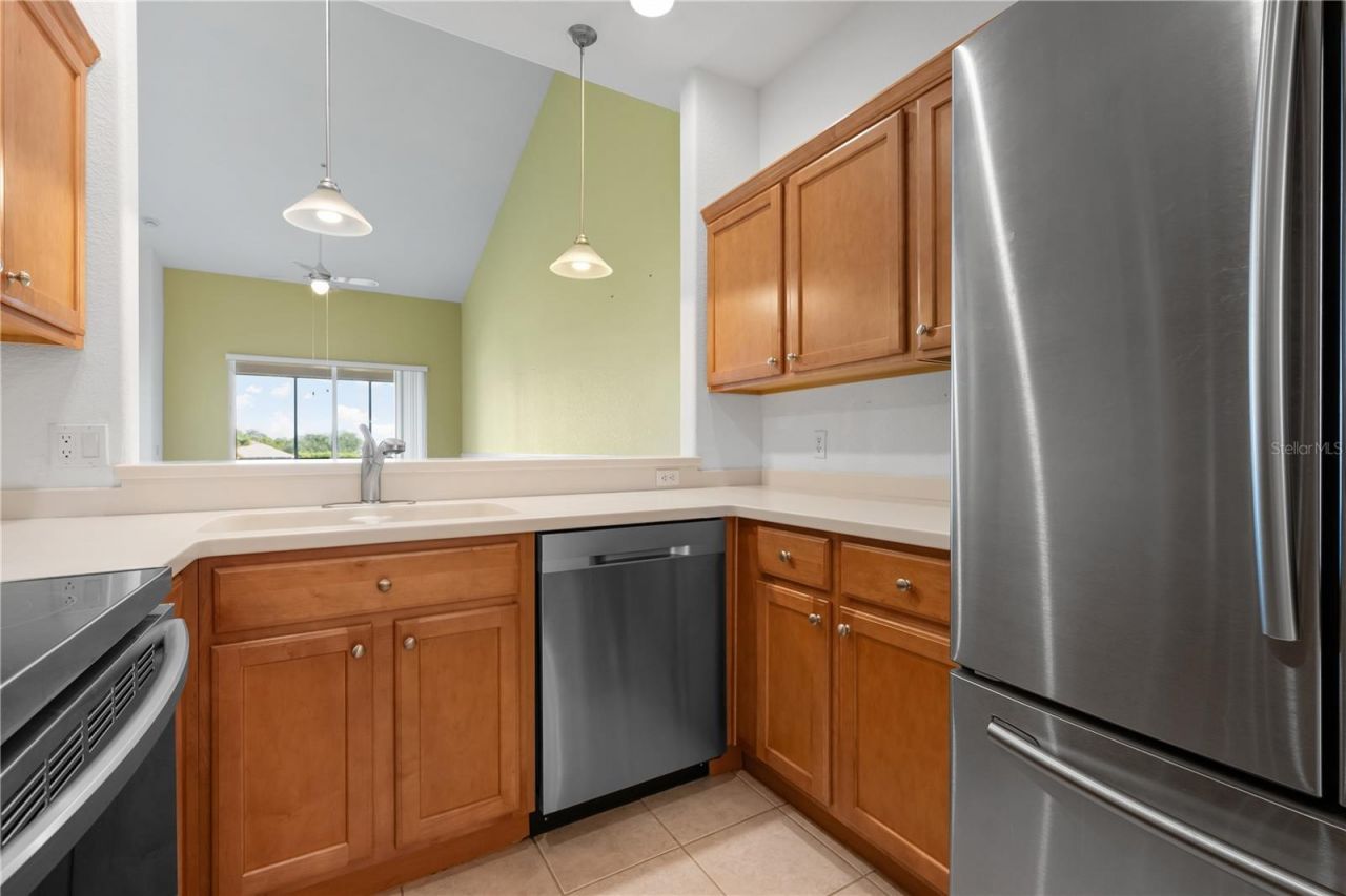 915 Fairwaycove Lane, Unit 204, Bradenton, FL 34212 Photo