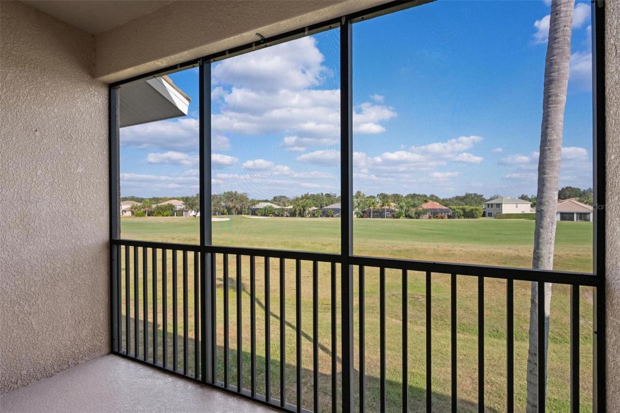 915 Fairwaycove Lane, Unit 204, Bradenton, FL 34212 Photo