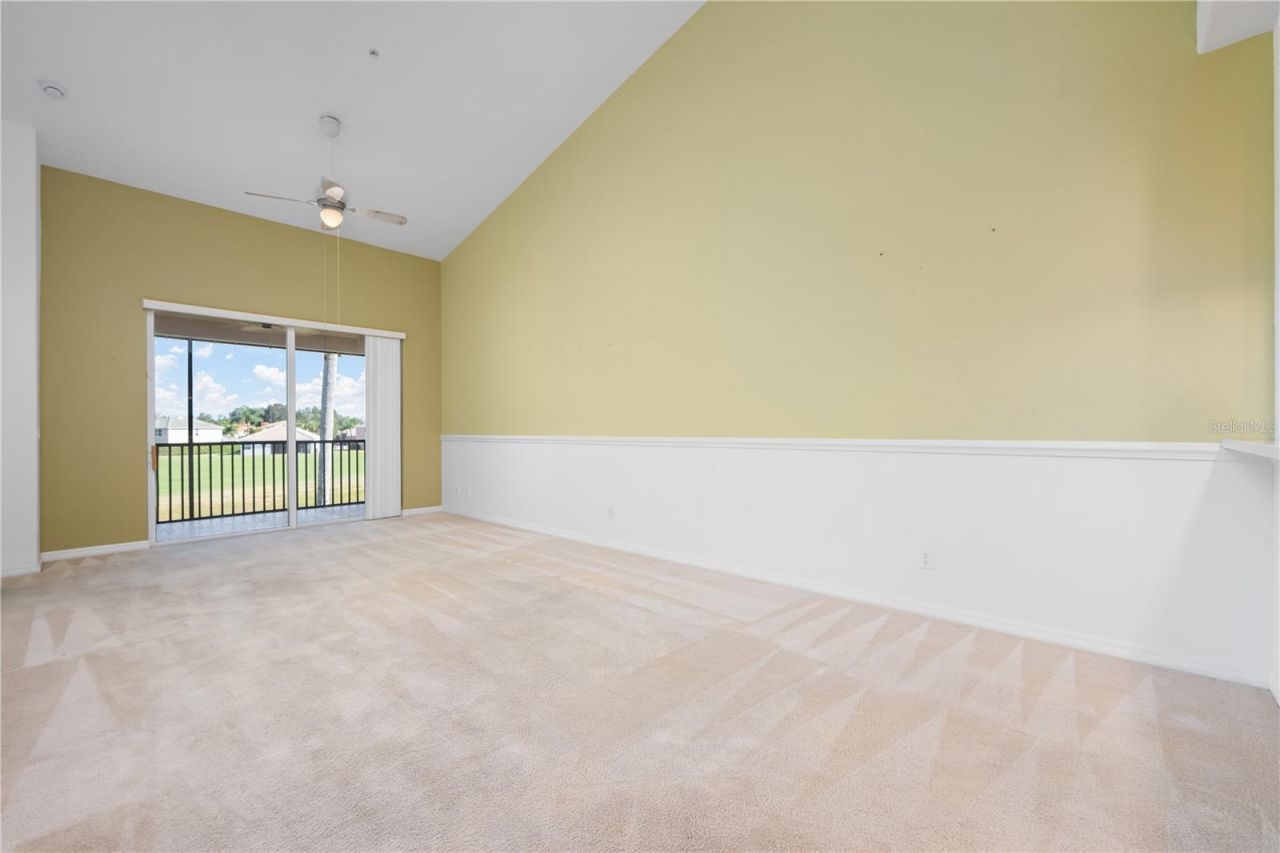 915 Fairwaycove Lane, Unit 204, Bradenton, FL 34212 Photo