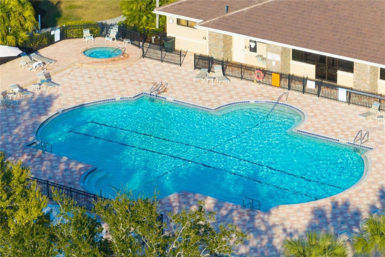 915 Fairwaycove Lane, Unit 204, Bradenton, FL 34212 Photo