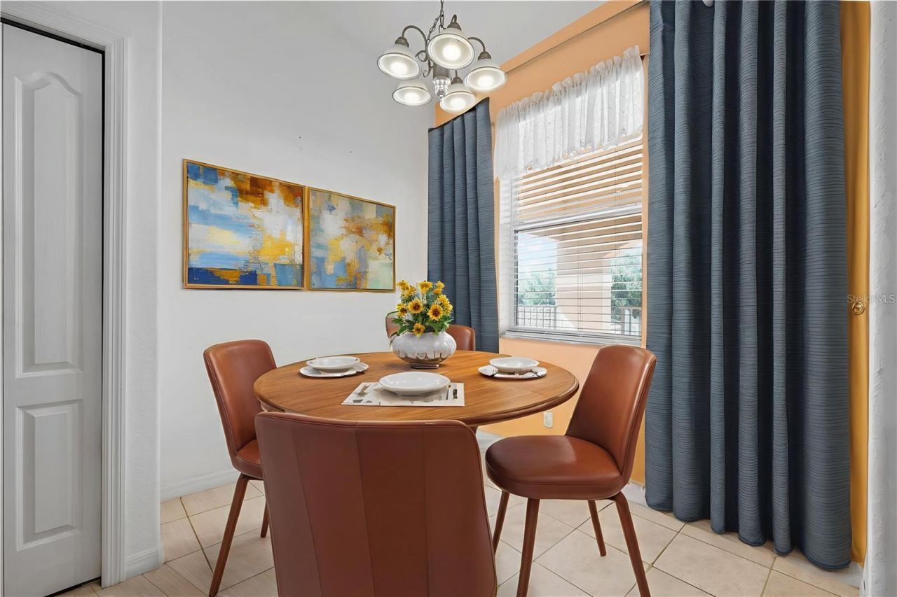 915 Fairwaycove Lane, Unit 204, Bradenton, FL 34212 Photo