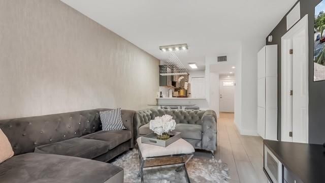 2907 NE 8th Ter, Unit 101, Wilton Manors, FL 33334 Photo