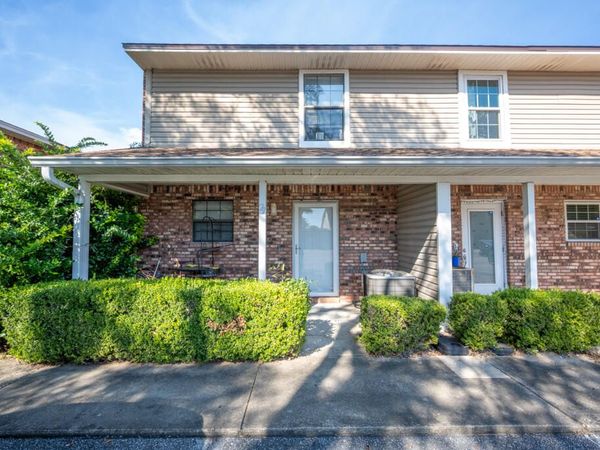 225 Carmel Drive, Unit 27, Fort Walton Beach, FL 32547