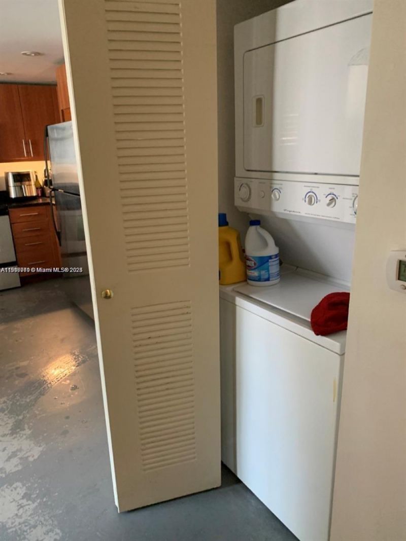 111 E Flagler St, Unit 507, Miami, FL 33131 Photo