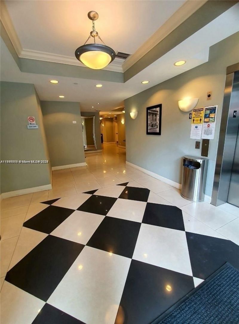 111 E Flagler St, Unit 507, Miami, FL 33131 Photo