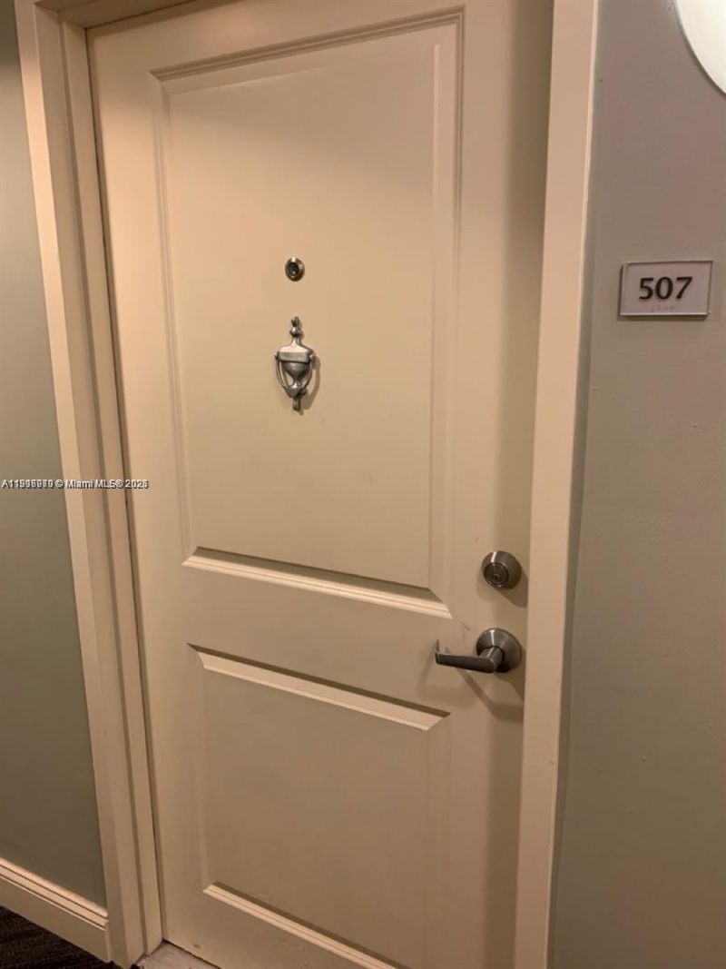 111 E Flagler St, Unit 507, Miami, FL 33131 Photo