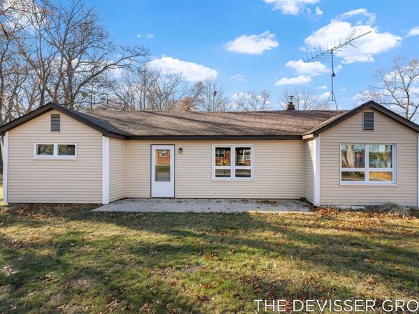 922 Maas Lane, Pullman, MI 49450