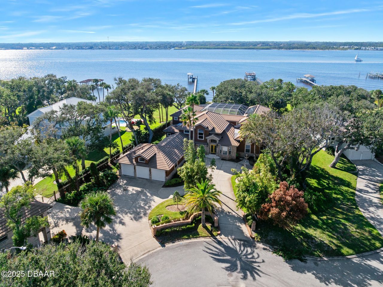 2432 Dodge Drive, Daytona Beach, FL 32118 Main Photo