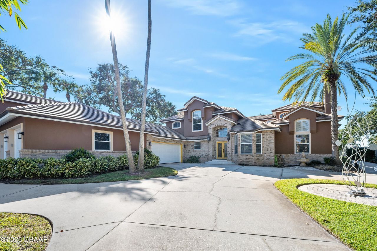 2432 Dodge Drive, Daytona Beach, FL 32118 Photo