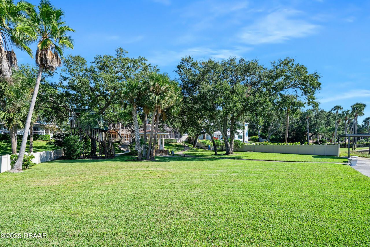 2432 Dodge Drive, Daytona Beach, FL 32118 Photo