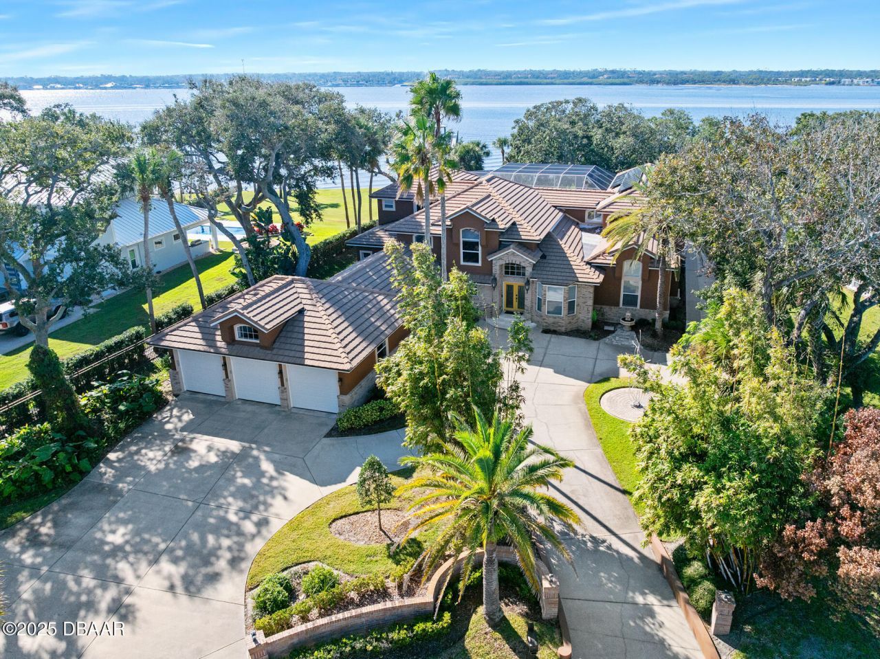 2432 Dodge Drive, Daytona Beach, FL 32118 Photo