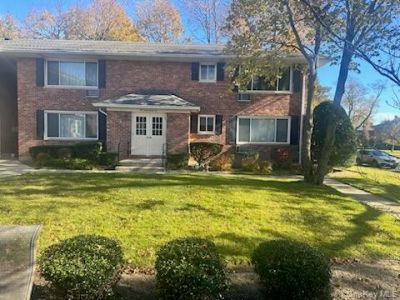 141 Edmunton Drive, Unit G-18, North Babylon, NY 11703 Main Photo