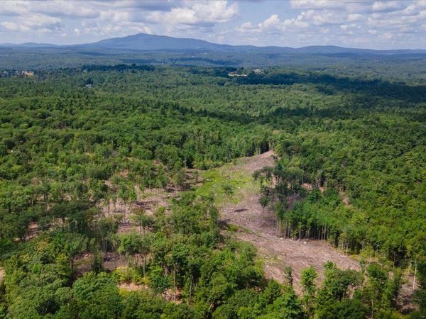 19 Ledgestone Drive, Peterborough, NH 03458