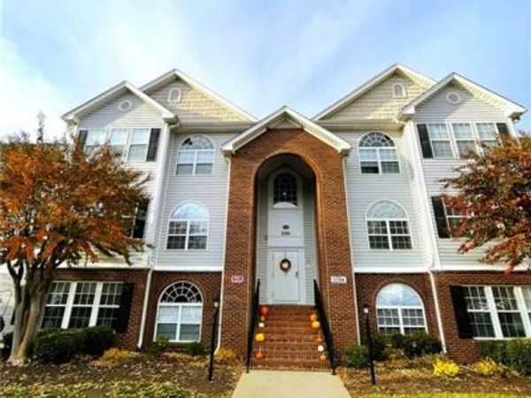 3704 Cotswold Terrace, Unit 2B, Greensboro, NC 27410