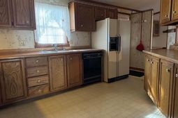 242 Bluebird Lane photo 4