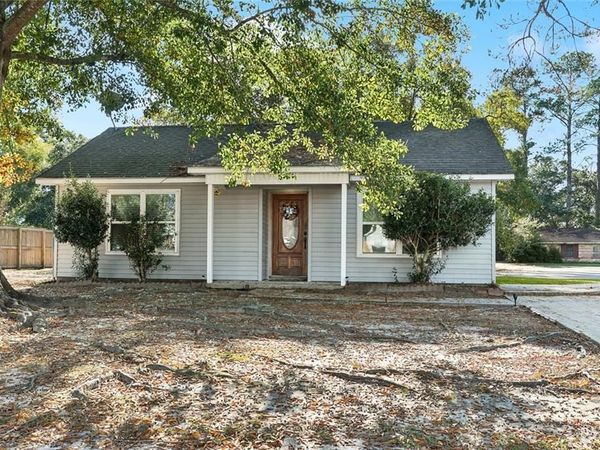 345 MAPLELEAF Drive, Slidell, LA 70458