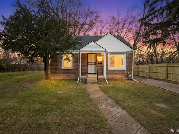 17326 Kentfield Street, Detroit, MI 48219