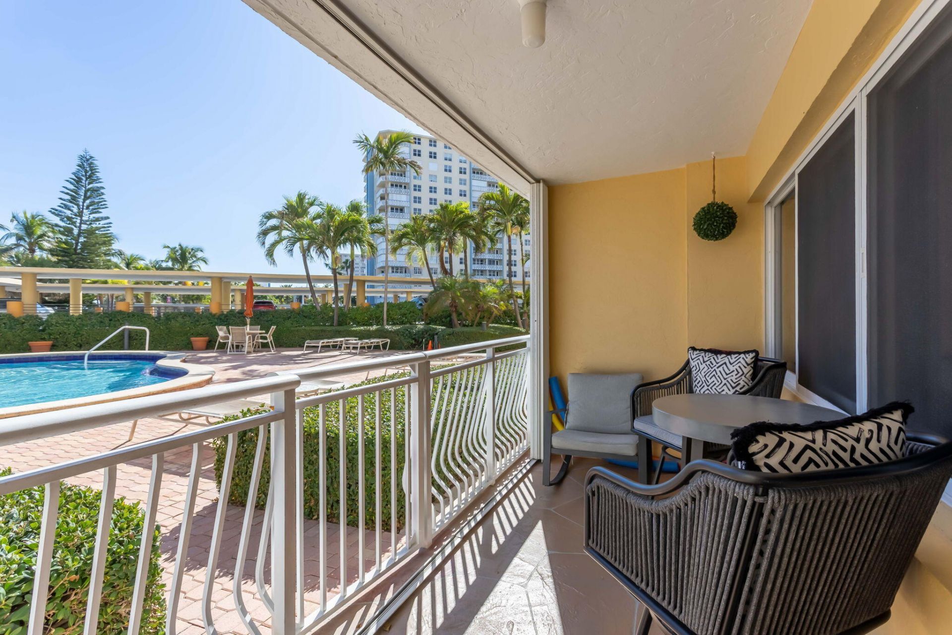 328 N Ocean Boulevard, Unit 104, Pompano Beach, FL 33062 Photo