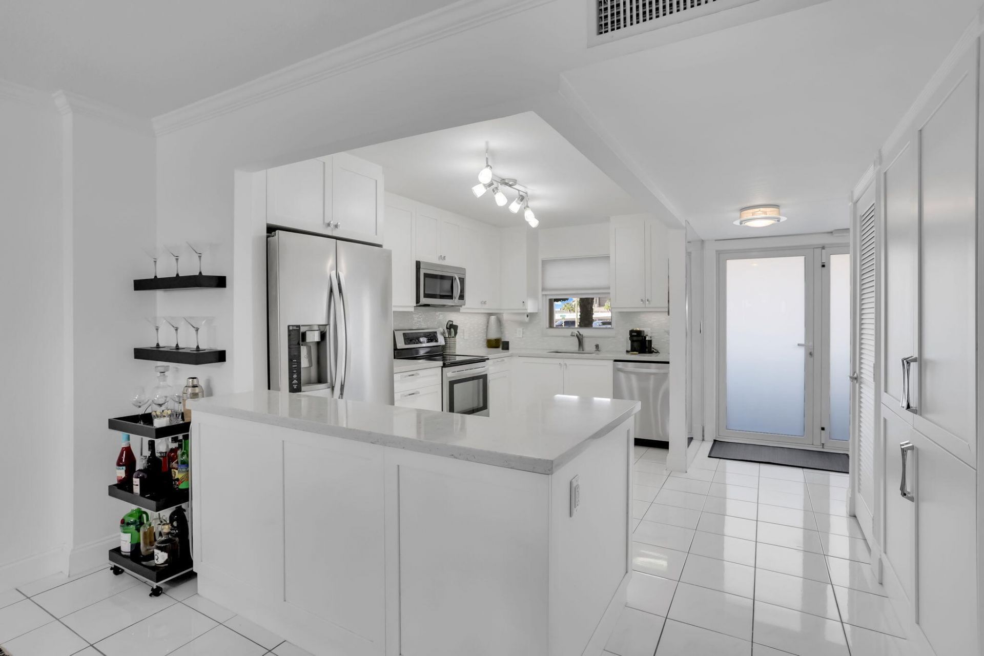 328 N Ocean Boulevard, Unit 104, Pompano Beach, FL 33062 Photo