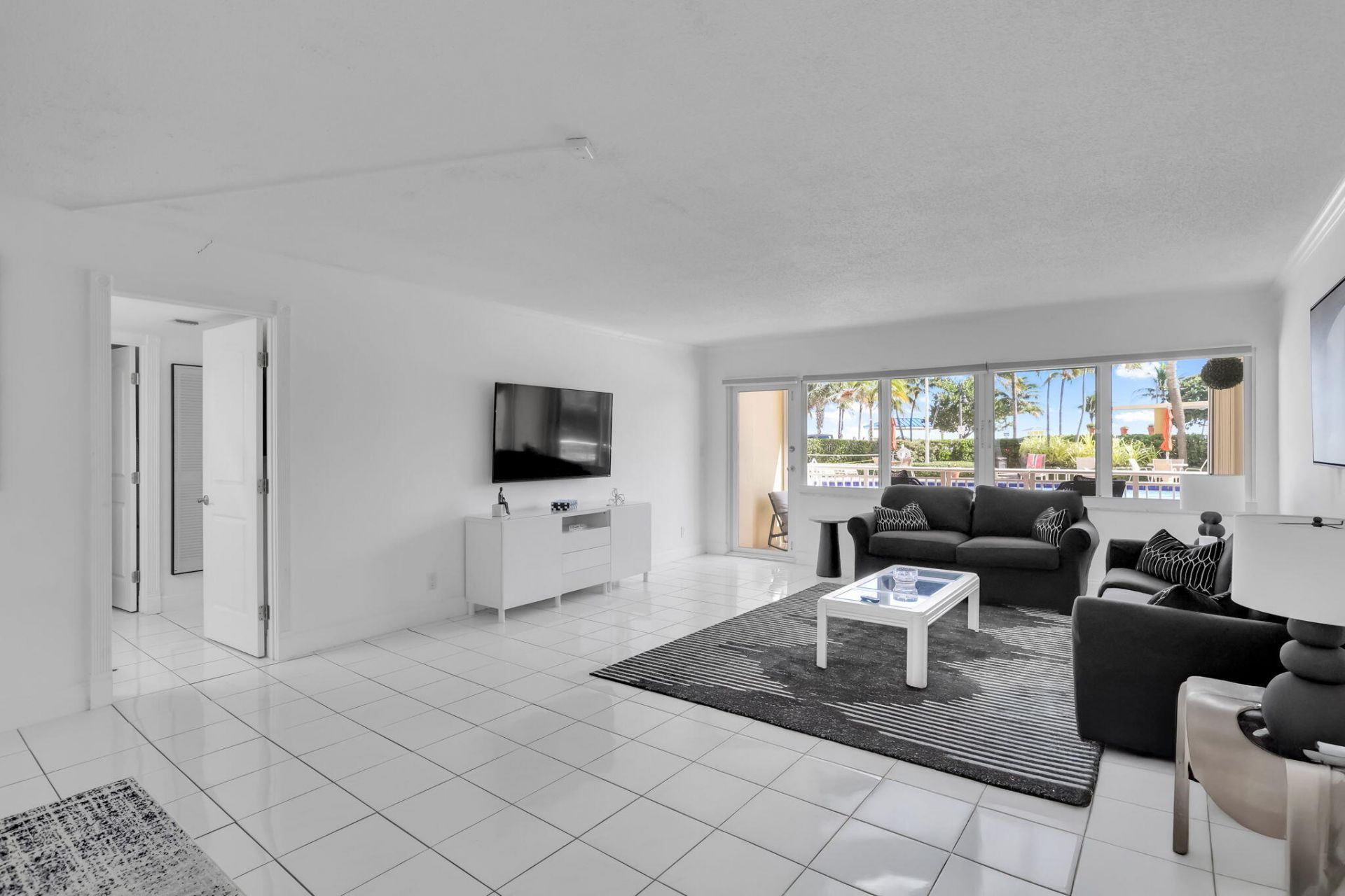 328 N Ocean Boulevard, Unit 104, Pompano Beach, FL 33062 Photo