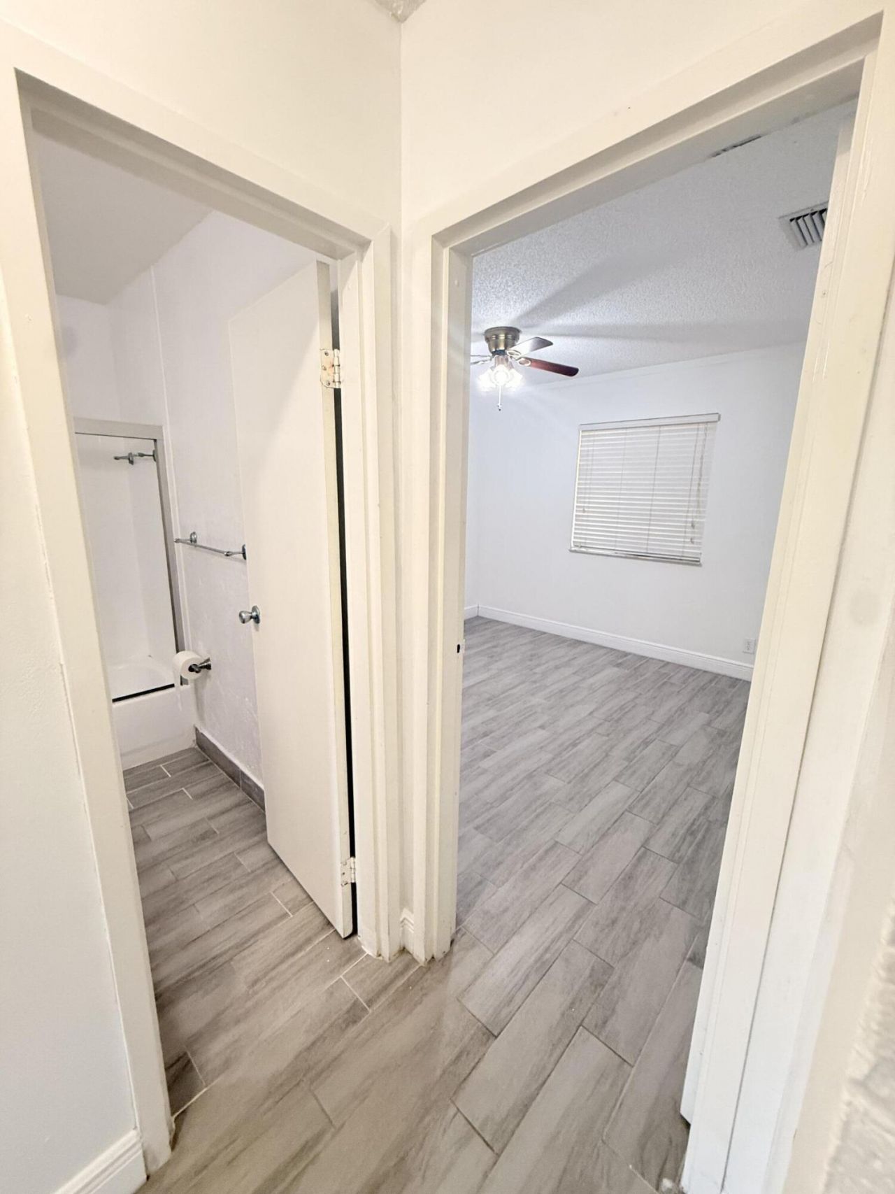 906 SW 9th Street Circle, Unit 204, Boca Raton, FL 33486 Photo