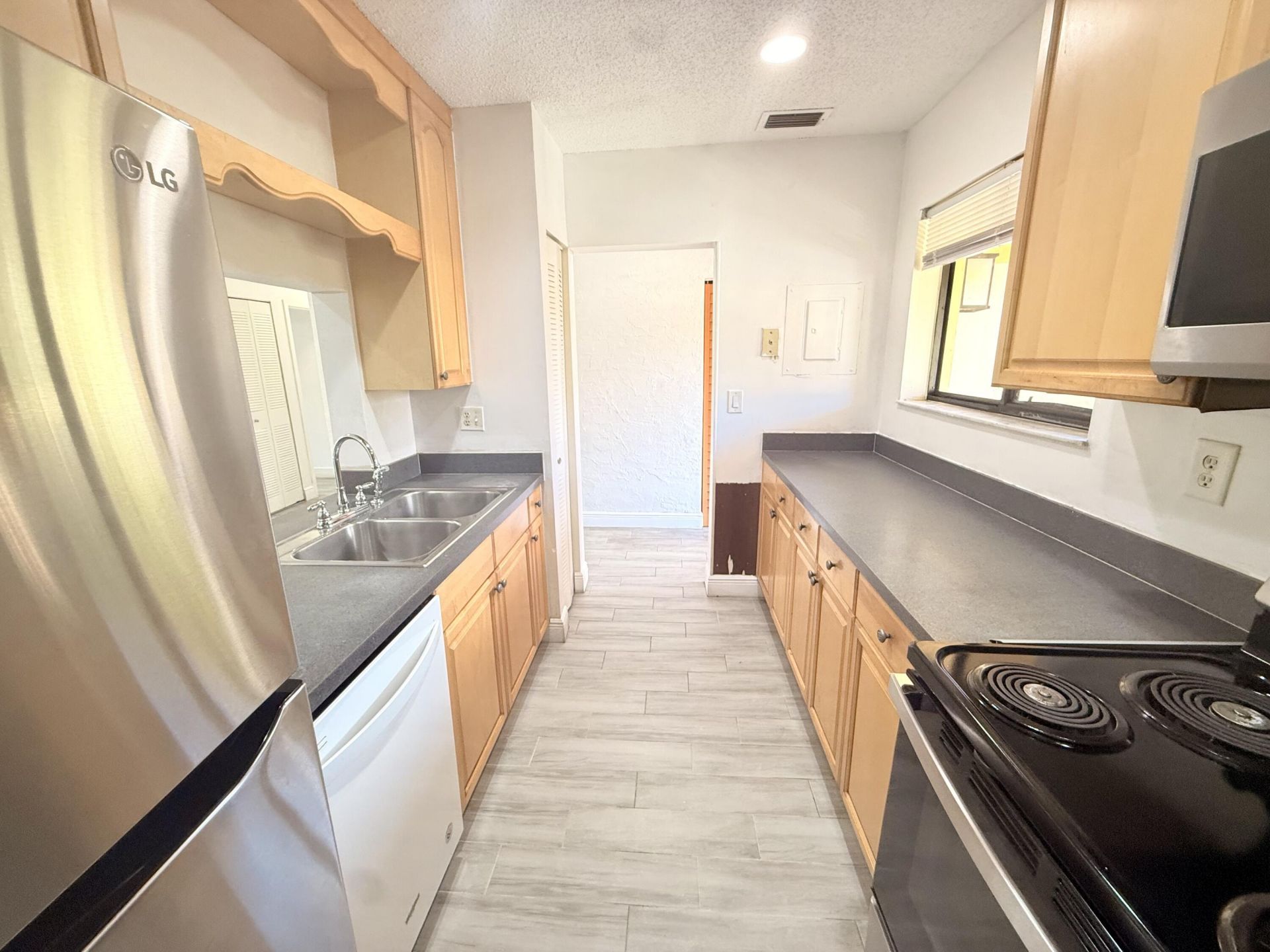 906 SW 9th Street Circle, Unit 204, Boca Raton, FL 33486 Photo