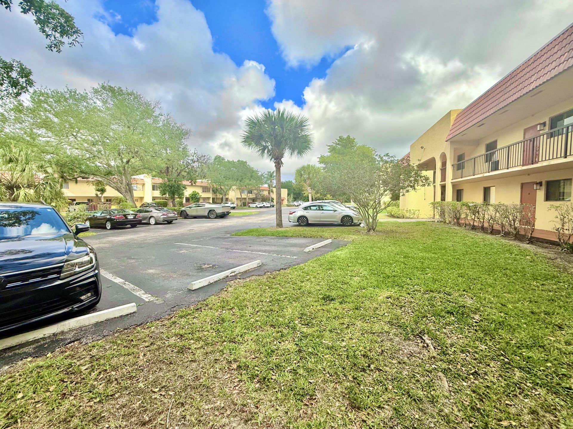 906 SW 9th Street Circle, Unit 204, Boca Raton, FL 33486 Photo