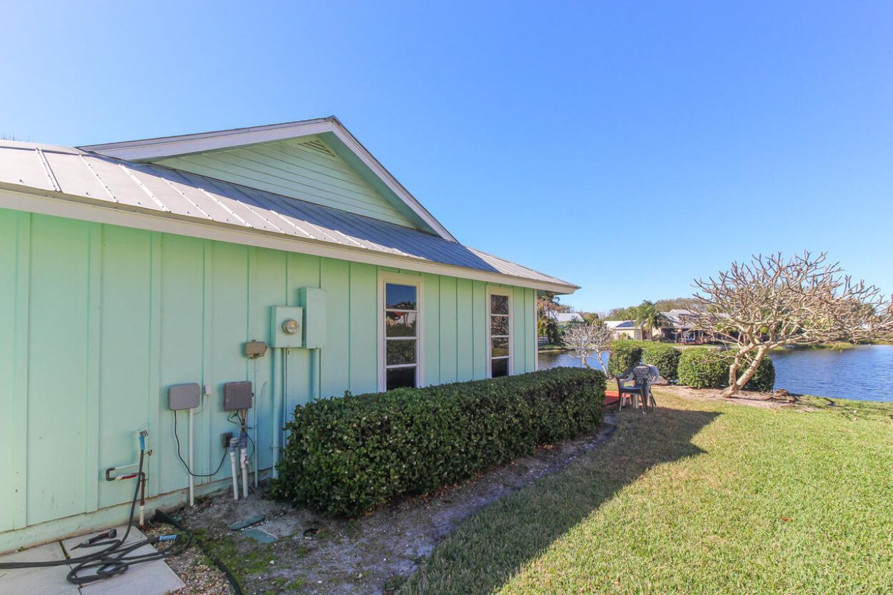 10691 SE Jupiter Narrows Drive, Hobe Sound, FL 33455 Photo