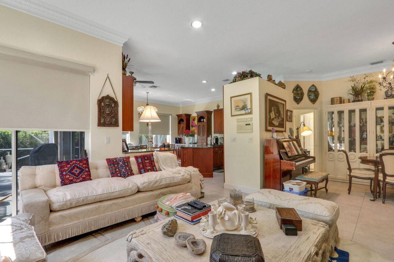 8241 Heritage Club Drive, West Palm Beach, FL 33412 Photo