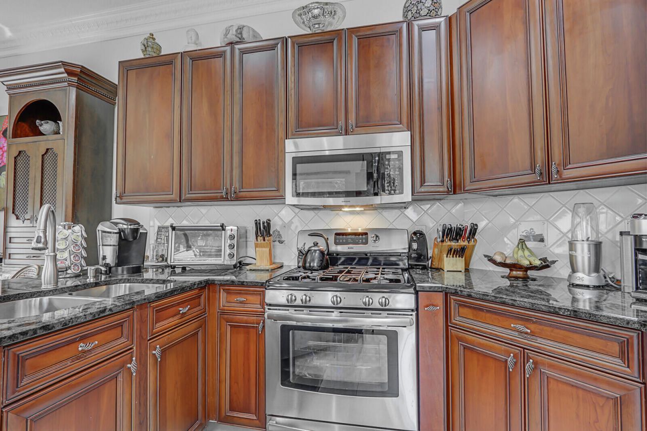 8241 Heritage Club Drive, West Palm Beach, FL 33412 Photo