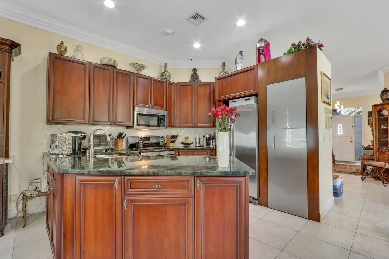 8241 Heritage Club Drive, West Palm Beach, FL 33412 Photo